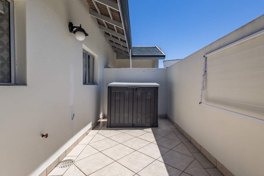 2 Bedroom Property for Sale in Hunters Estate Western Cape